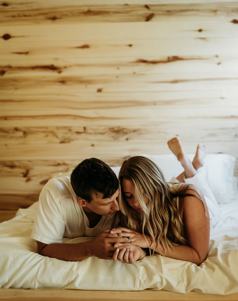 Couples photoshoot in a cabin in glacier national park