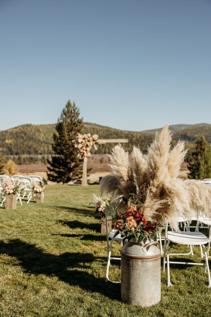 Fall western wedding ceremony in Montana