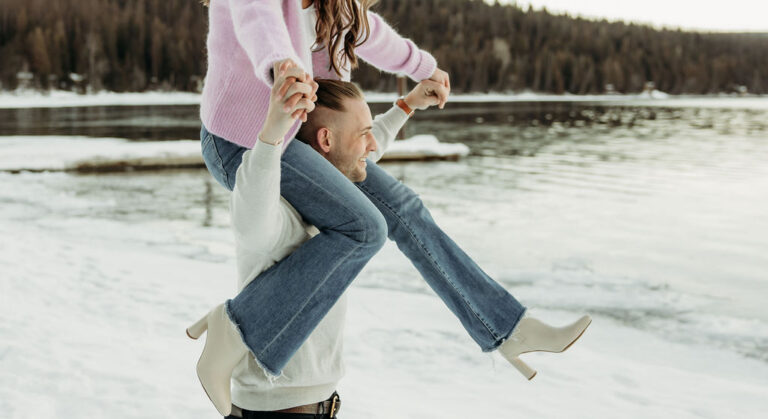 Intimate Winter Engagement Photo Shoot 7967