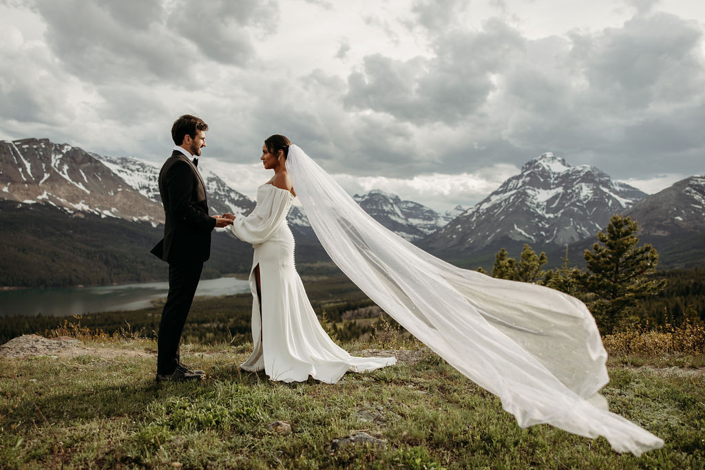 a destination photoshoot for glacier national park wedding
