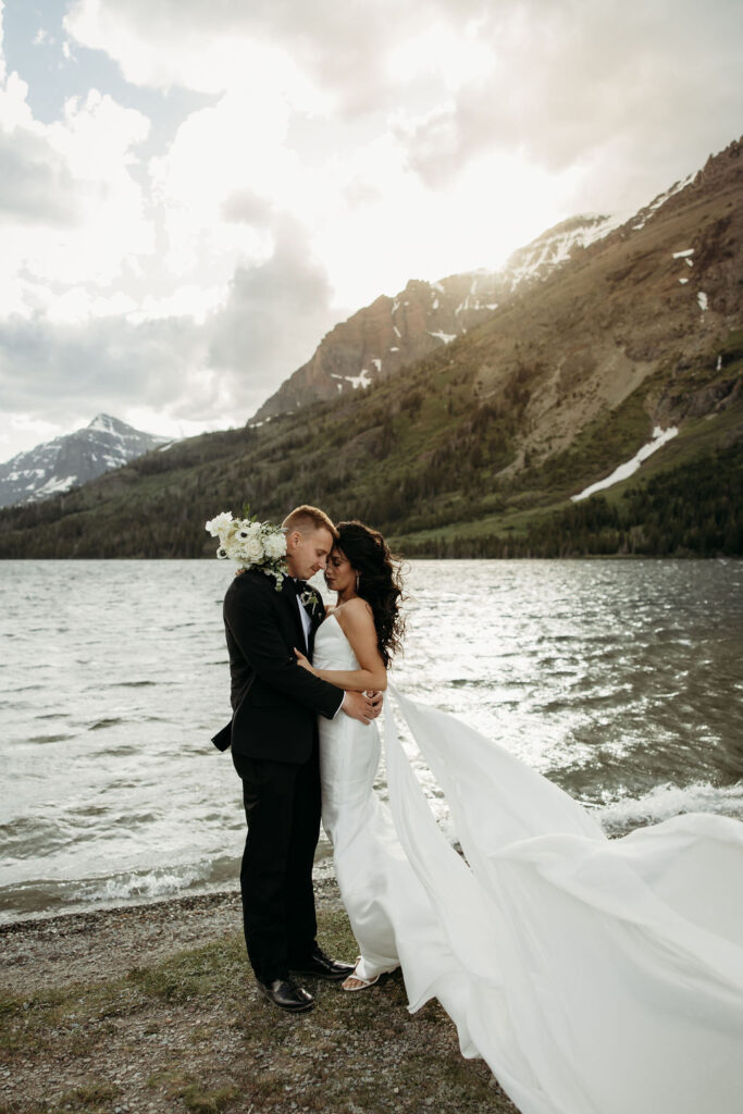 couple posing in gap for their elopement