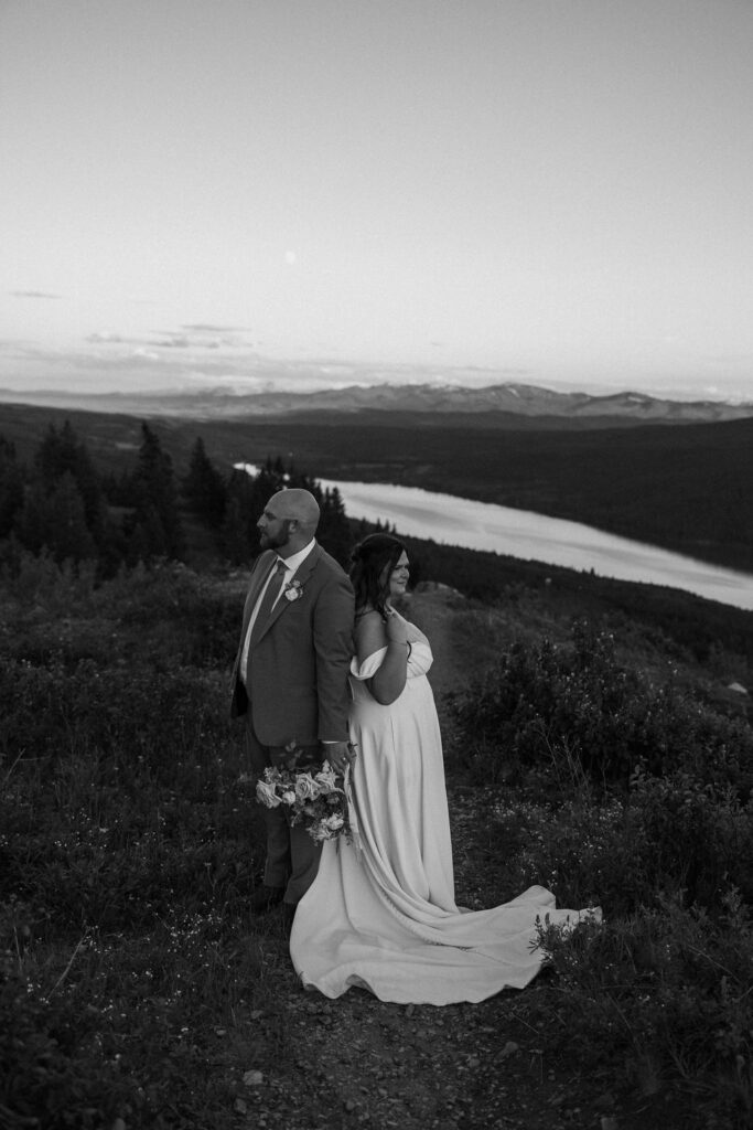 a destination elopement photoshoot in montana
