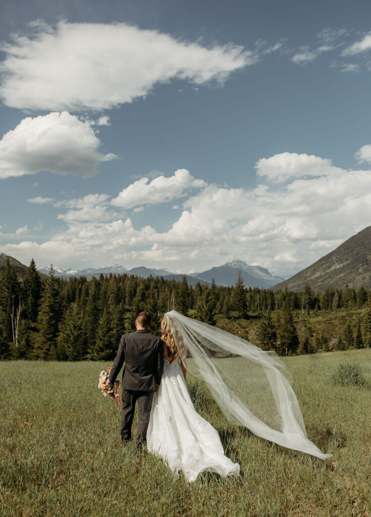 couple posing in gap for their elopement
