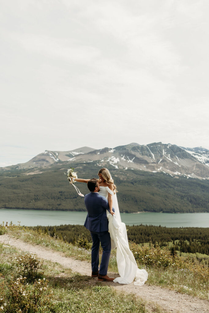 a gnp elopement session for couples
