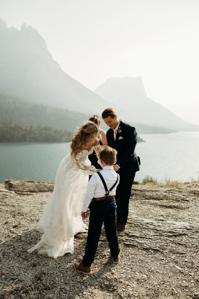 an adventure elopement photoshoot at going to the sun road
