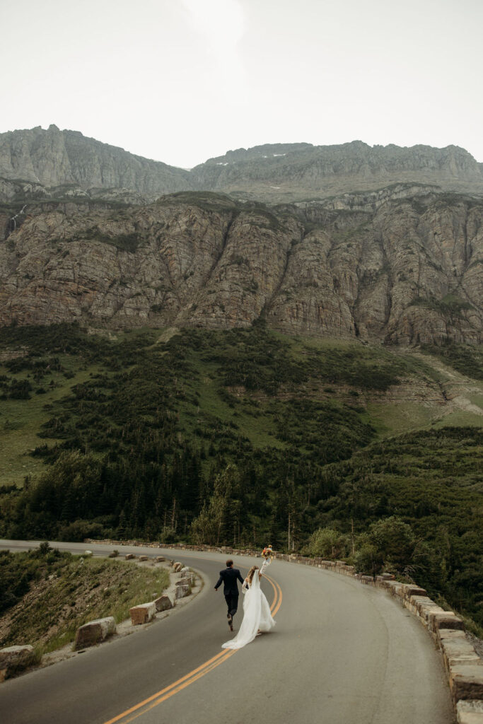 couple having an elopement in gnp
