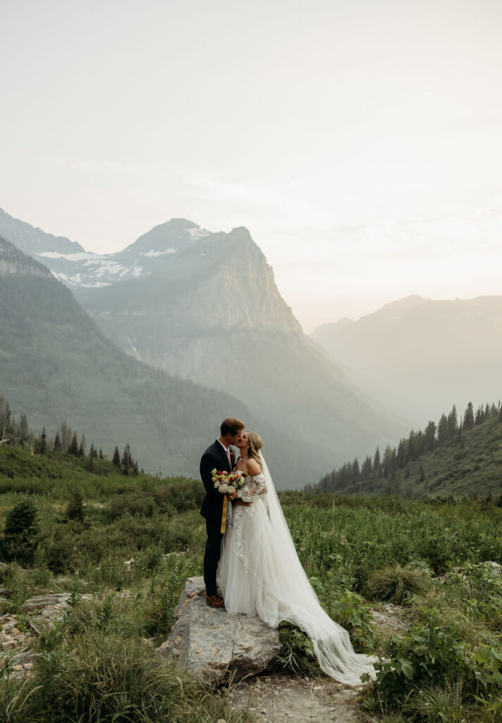 an adventure elopement photoshoot at going to the sun road
