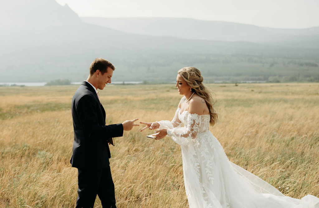 an adventure elopement photoshoot at going to the sun road
