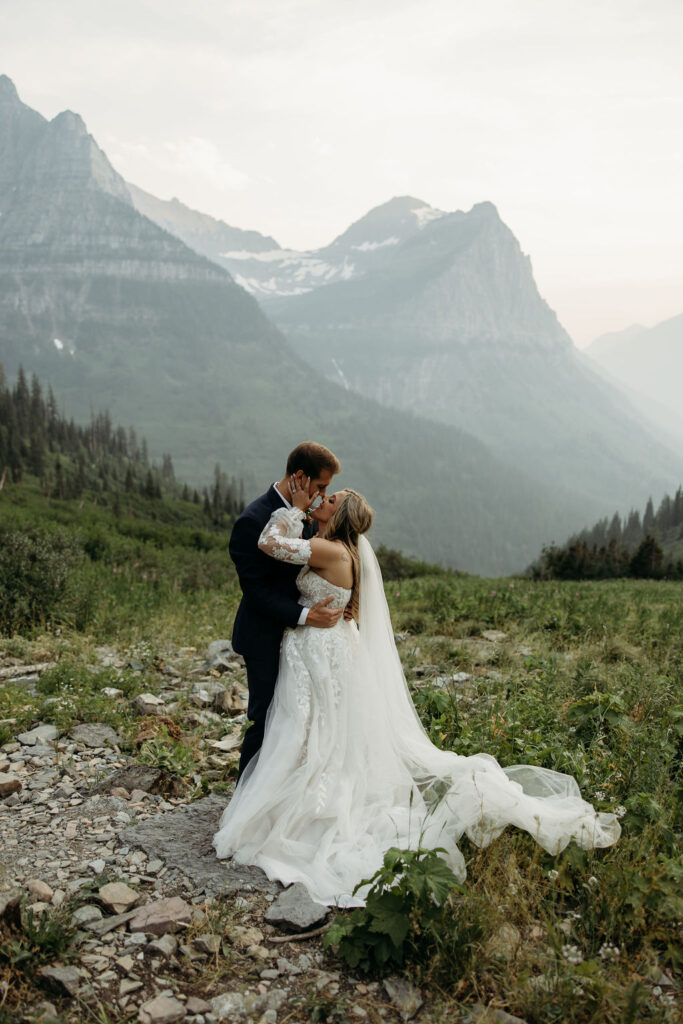 an adventure elopement photoshoot at going to the sun road