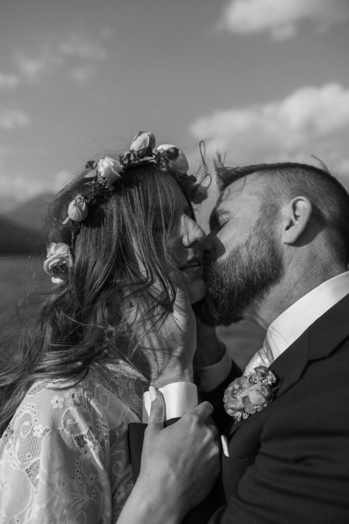 an elopement photoshoot by a lake
