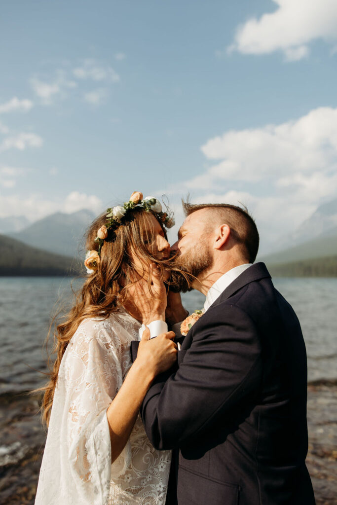 an elopement photoshoot by a lake
