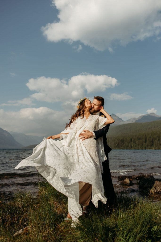 an elopement photoshoot by a lake
