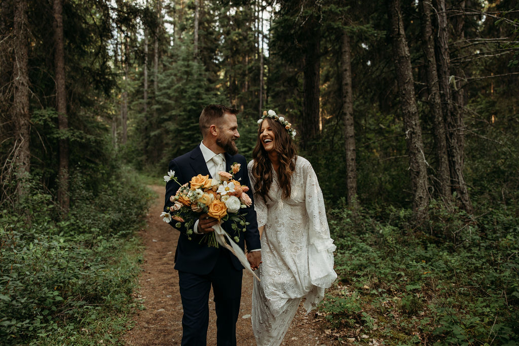 couple in montana having their elopement