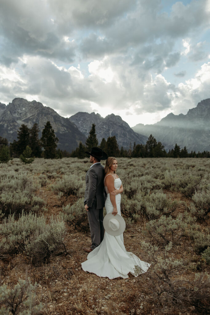 a mountain elopement photoshoot
