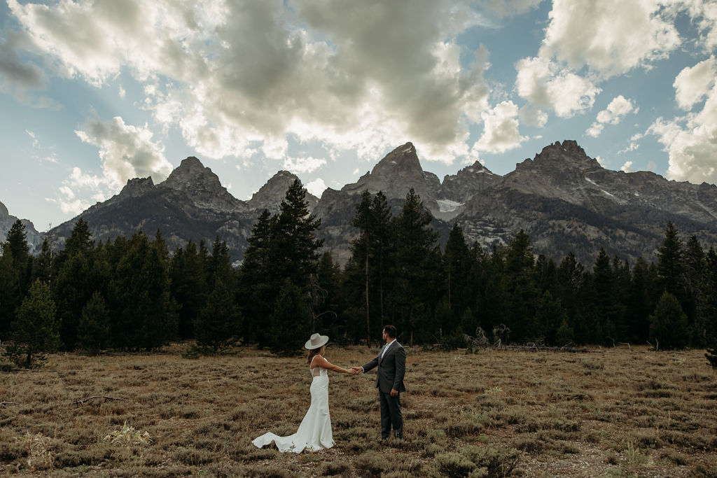 a mountain elopement photoshoot
