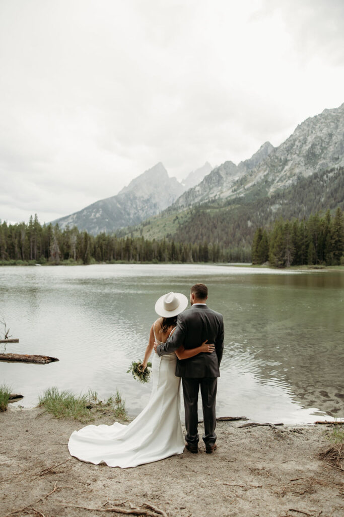 a mountain elopement photoshoot
