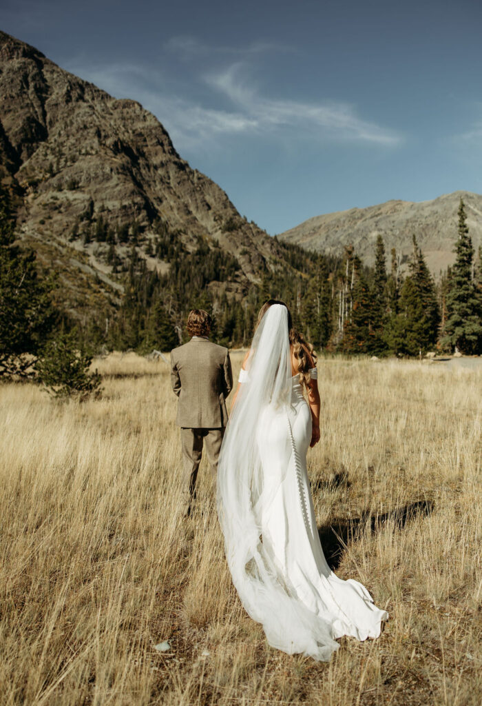 a fall elopement session in montana
