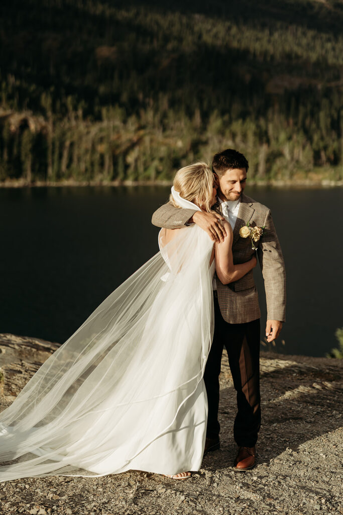 couple posing for elopement photos
