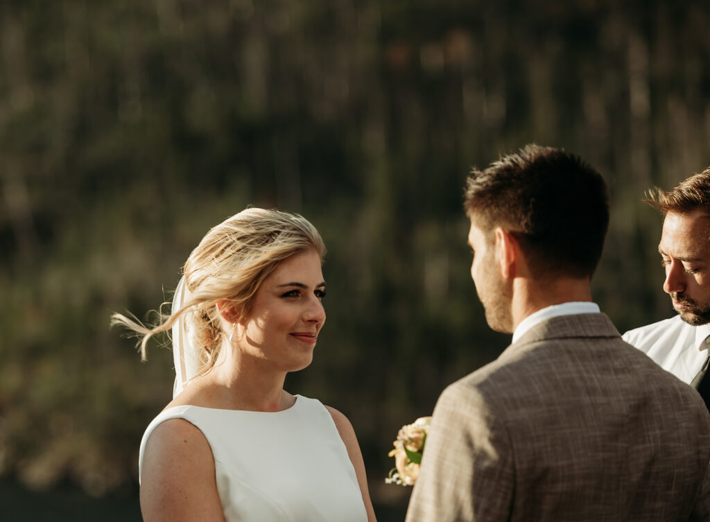 a romantic elopement photoshoot for couples
