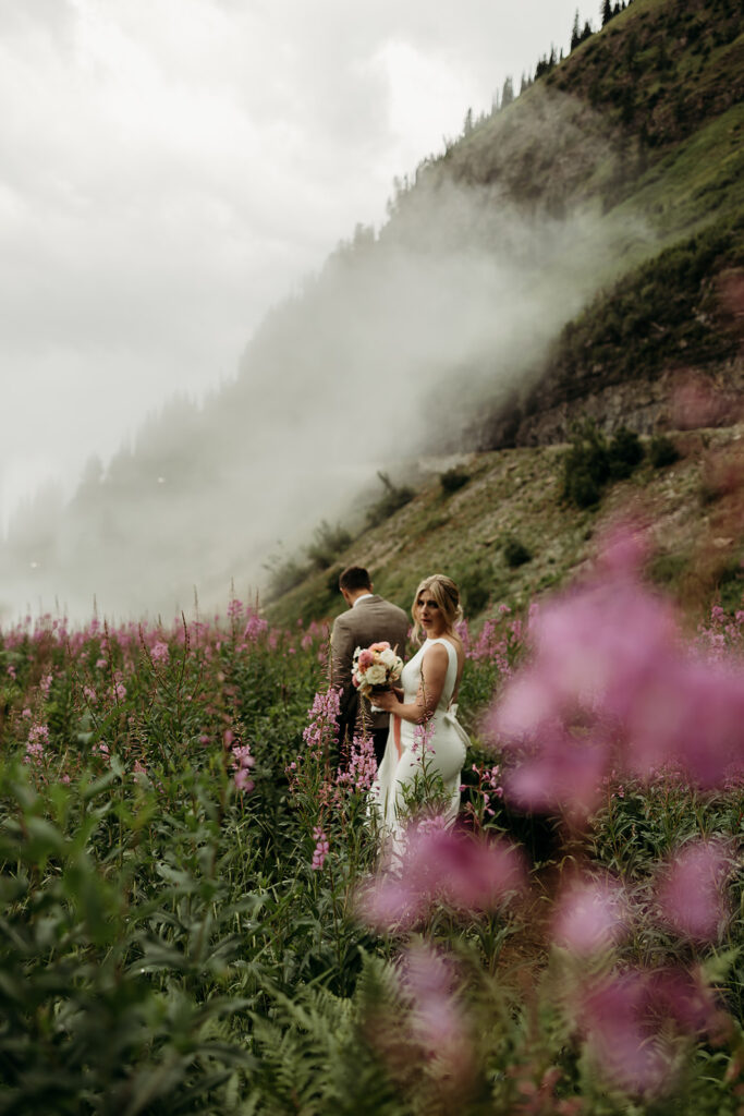 a sunrise elopement photoshoot in gnp
