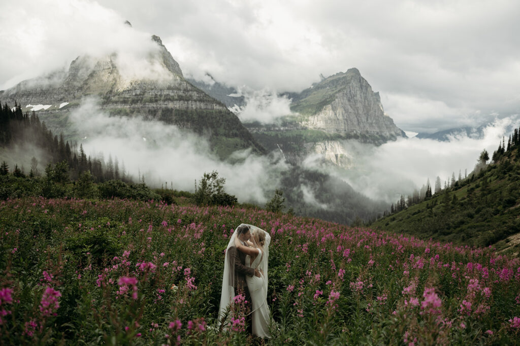 couple posing for elopement photos
