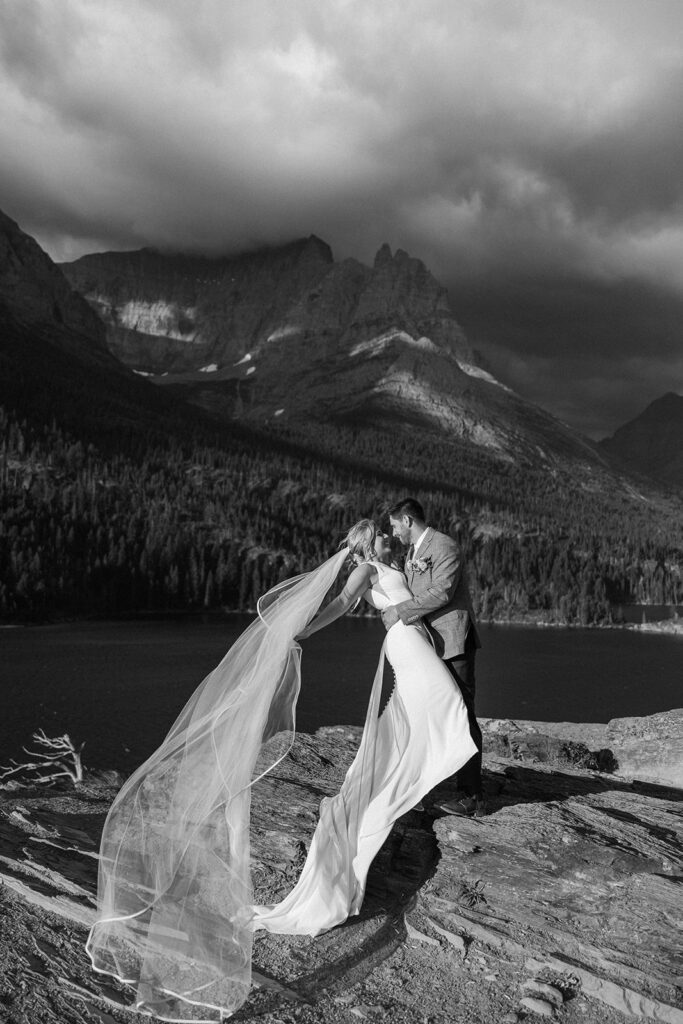 a sunrise elopement photoshoot in gnp
