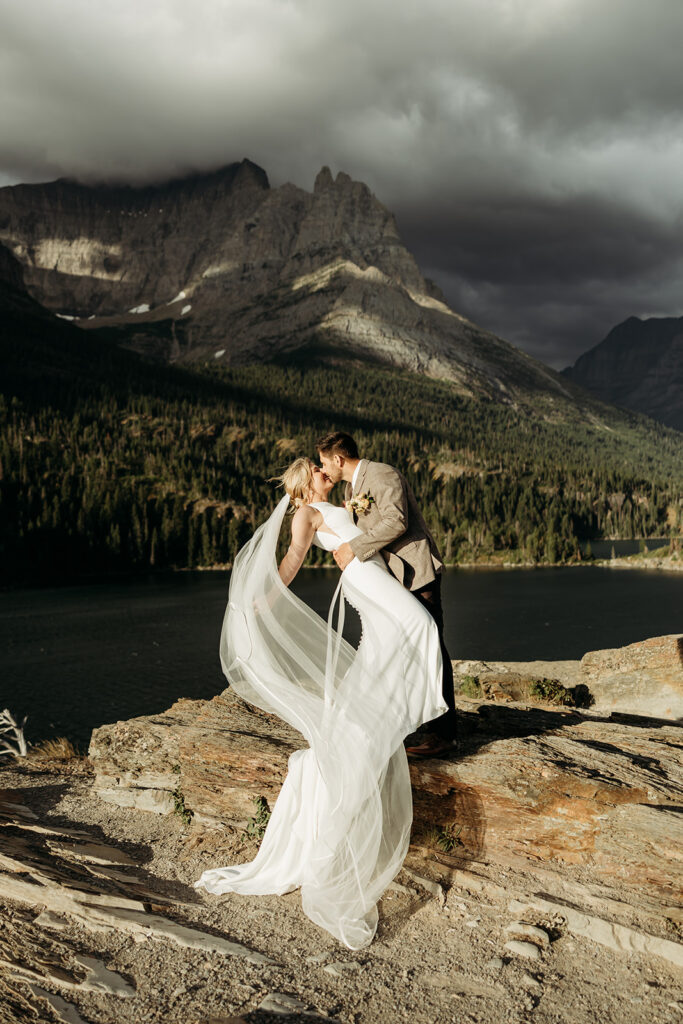 a sunrise elopement photoshoot in gnp
