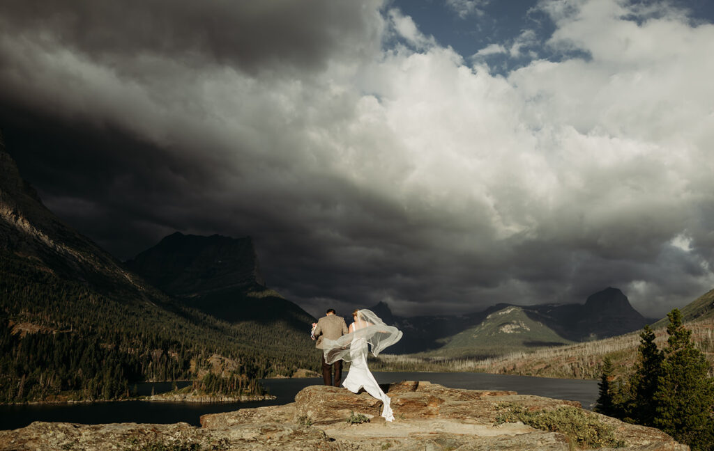 a sunrise elopement photoshoot in gnp
