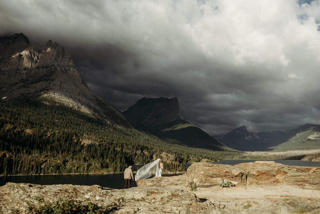 a sunrise elopement photoshoot in gnp
