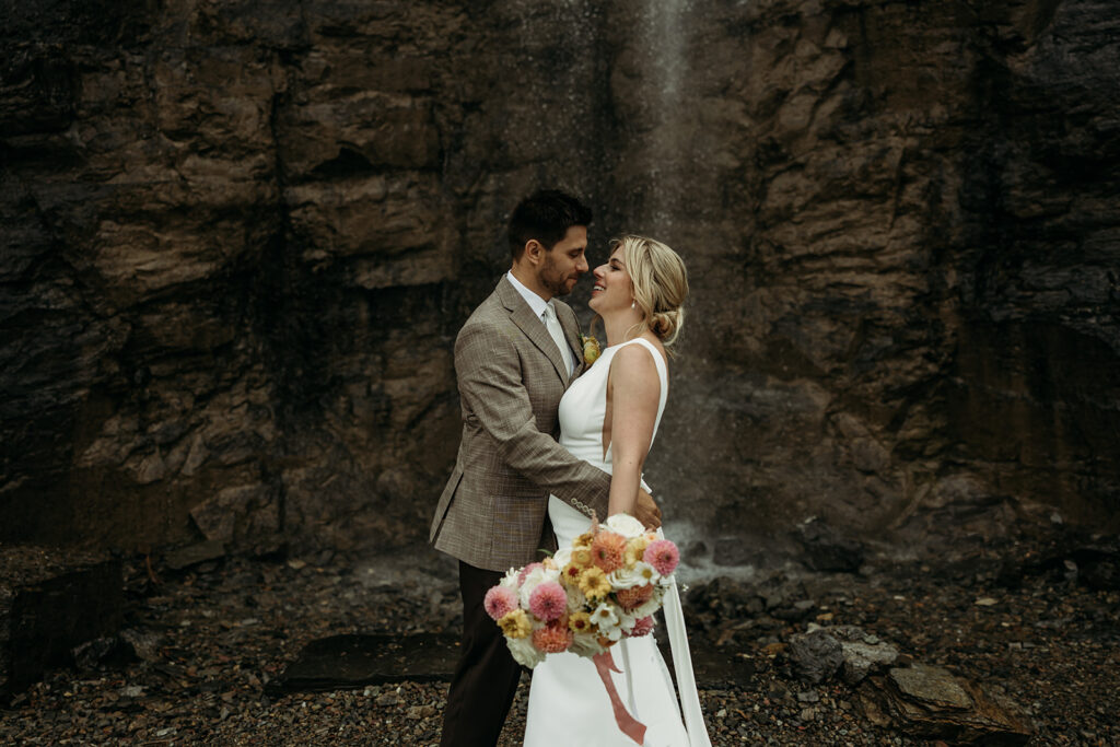 couple posing for elopement photos
