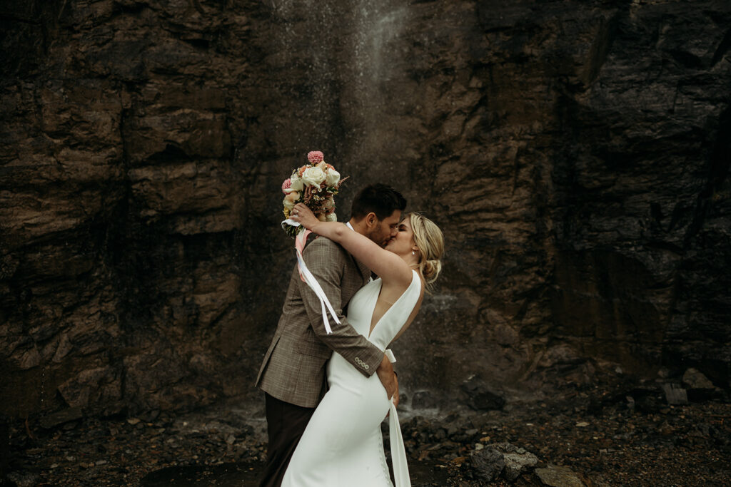 couple posing for elopement photos
