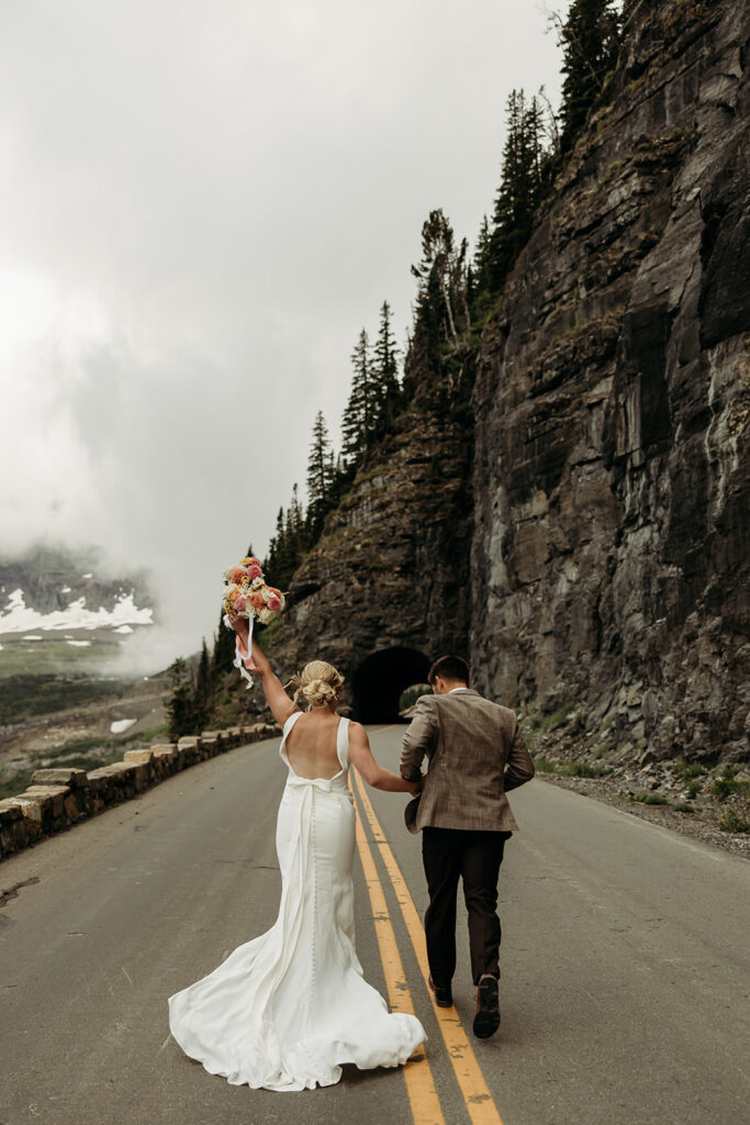 a romantic elopement photoshoot for couples
