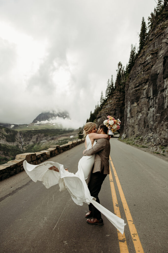 a romantic elopement photoshoot for couples
